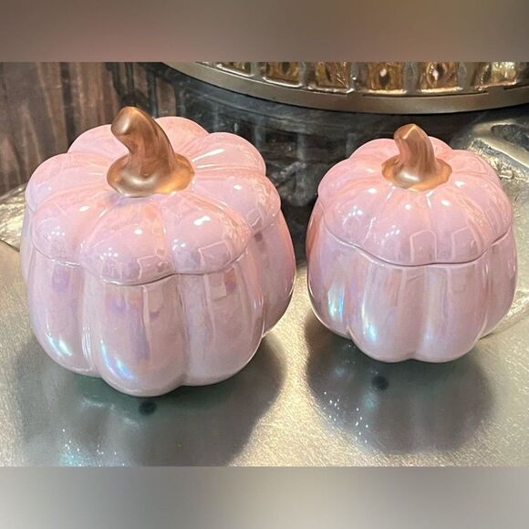 Set Of 2 pink and gold pumpkin Candle 17.6 Oz and 9.8 Oz - Picture 1 of 8